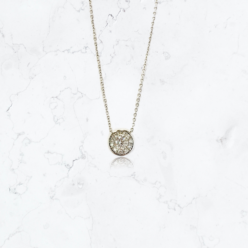 COLLAR PUNTO DE LUZ DE ORO BLANCO BOTON DE DIAMANTES