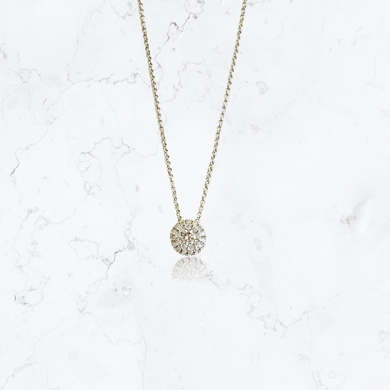 collar boton de diamantes en oro blanco 18K